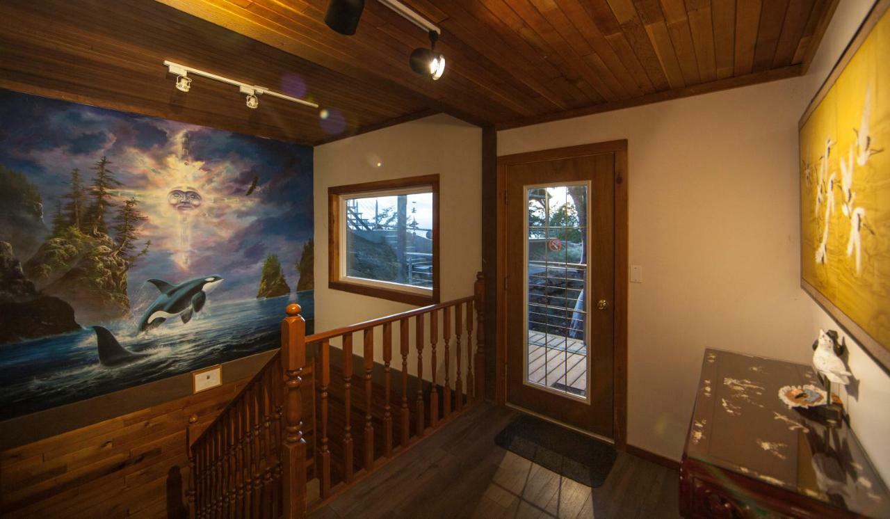 Shangri-La Oceanfront Vacation Home Bedwell Harbour Exterior photo
